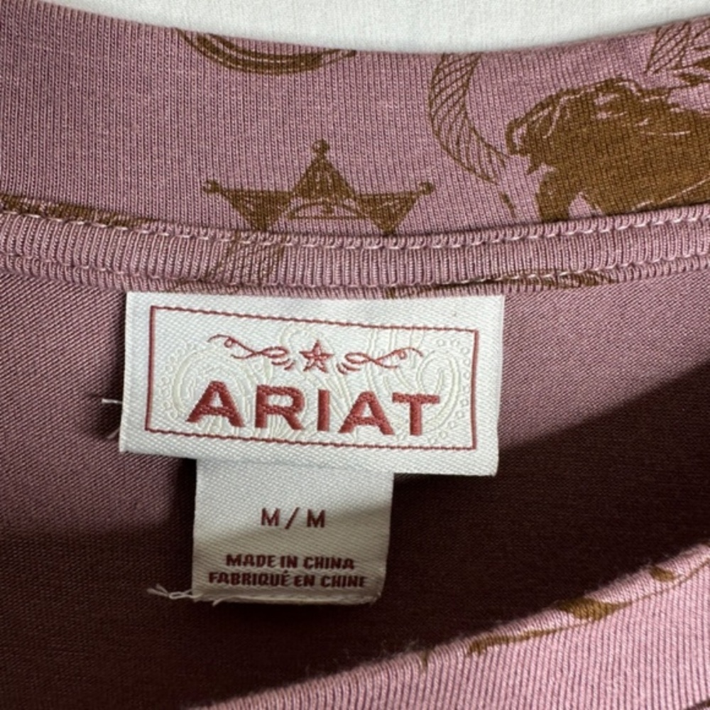 ARIAT Women's Shirt Roping Long Sleeve Top Graphic Print Mauve Bandit Town Print - Picture 7 of 11